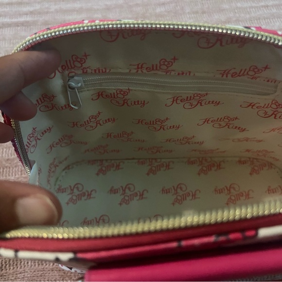 Unique hello kitty convertible bag - Picture 5 of 7